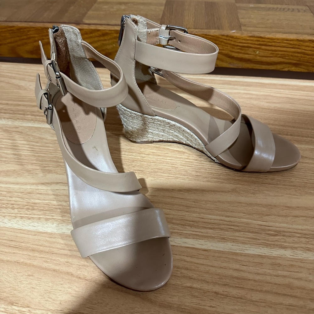 Tahari wedge sandal